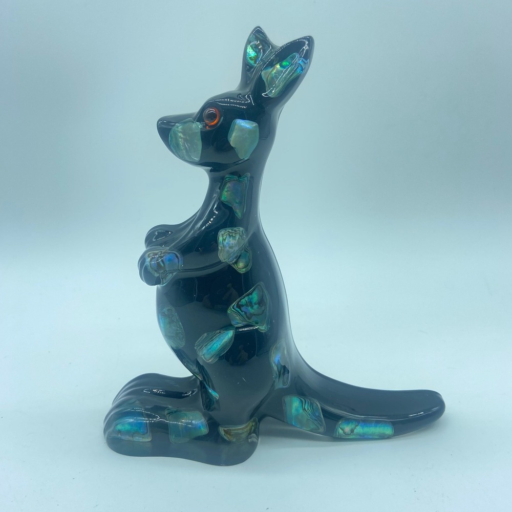 Ariki Black Lucite Kangaroo w/ Imbedded Paua Shells New Zealand Kitsch Vintage